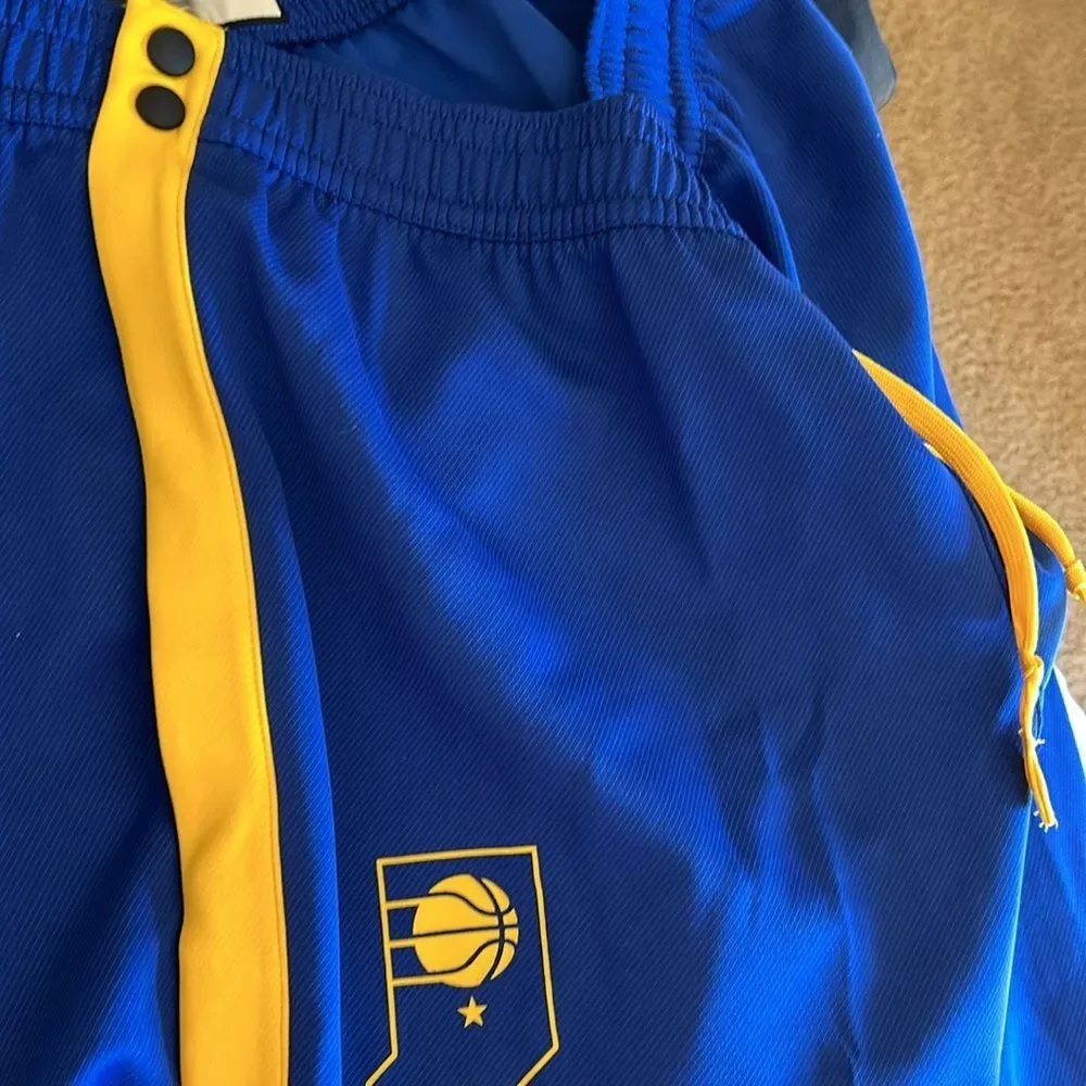 New with tags - NBA Nike Indiana Pacers drifit pull away snap basketball pants